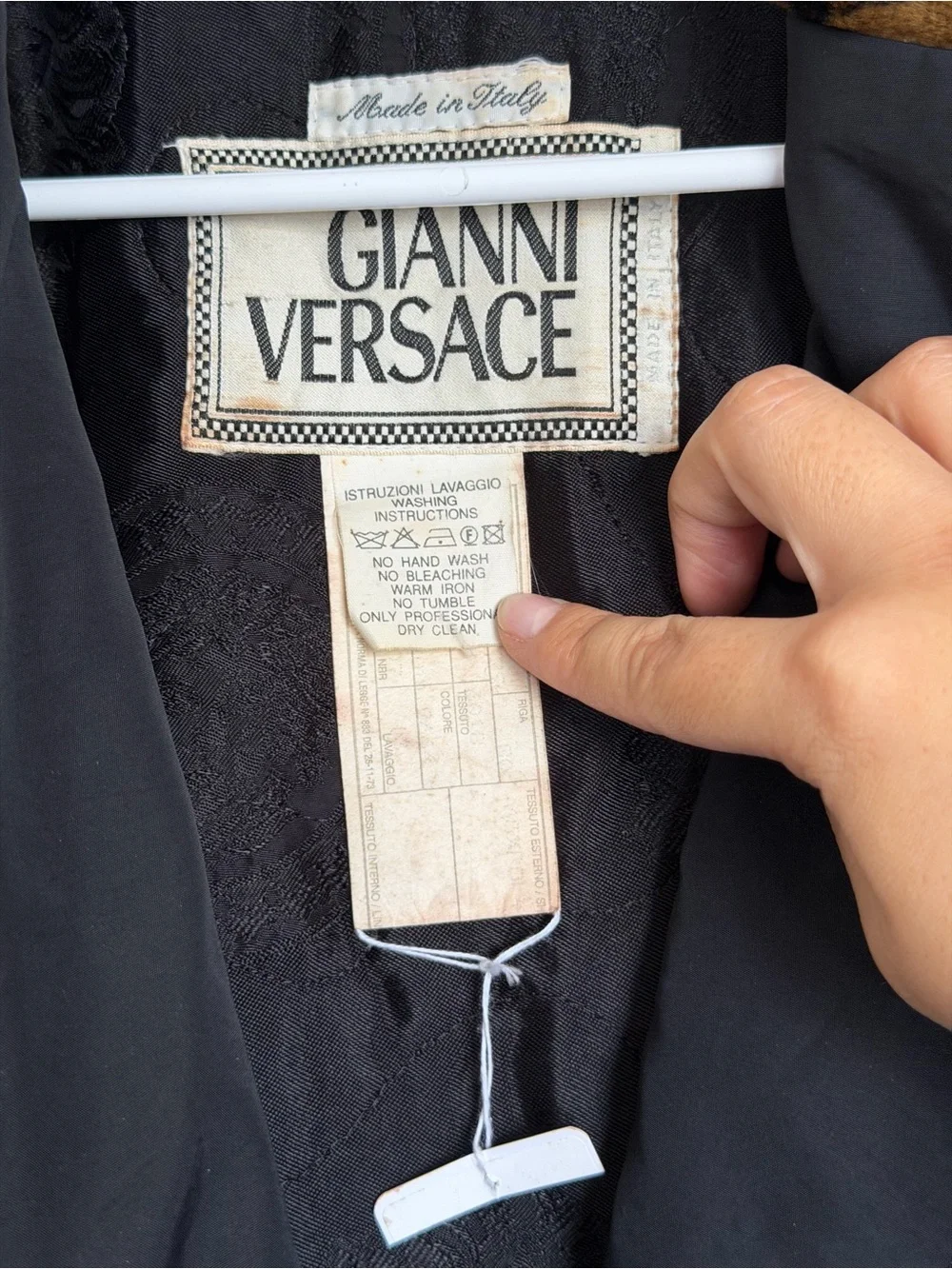 Vintage Gianni Versace Black Coat Jacket Leopard Collar Made in Italy Women’s - Picture 6 of 11